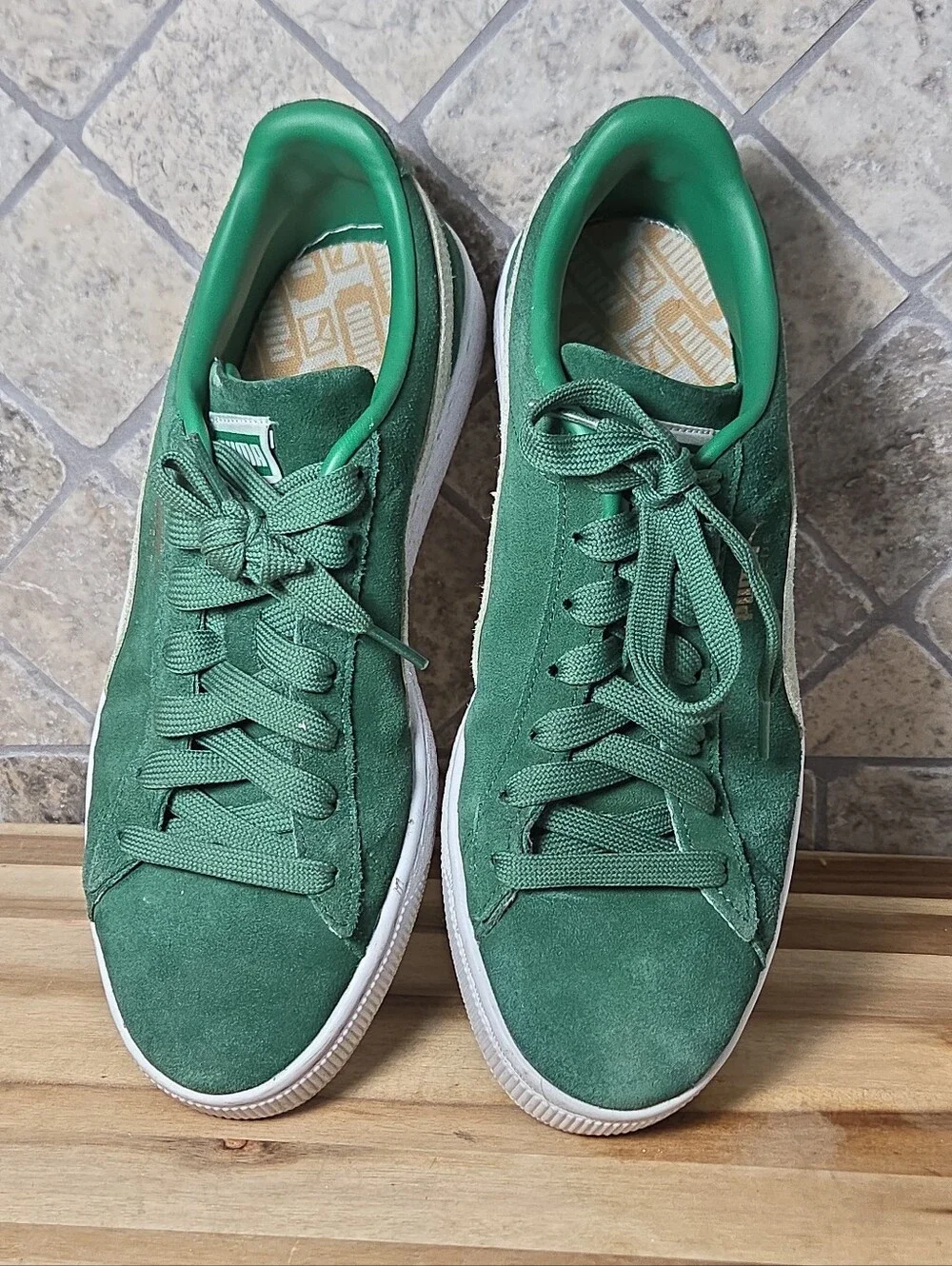 Womans Puma Suede Classic Sneakers in Green and White 9.5 M